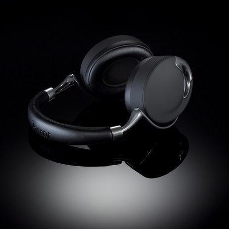 01-parrot-zik